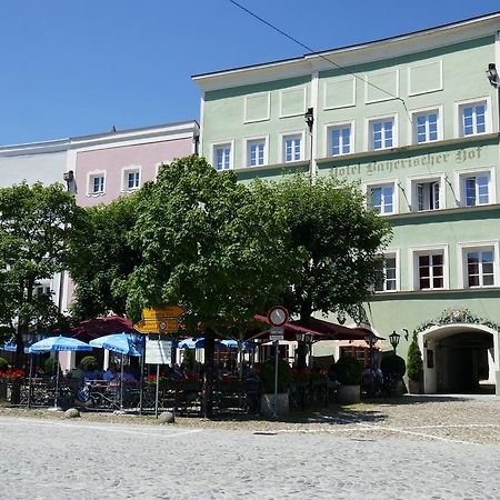 Hotel Bayerischer Hof Burghausen Esterno foto