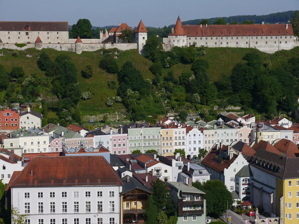 Hotel Bayerischer Hof Burghausen Esterno foto