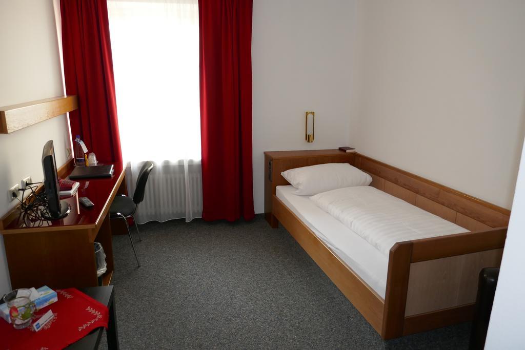 Hotel Bayerischer Hof Burghausen Esterno foto